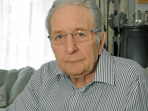 Supporting image for story: Hugh Porter leaving his BBC commentator role