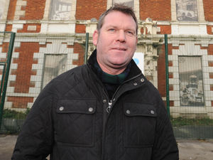 Supporting image for story: Richard Marshall: Sandwell councillor leaves cabinet post after 'lewd phone message' storm