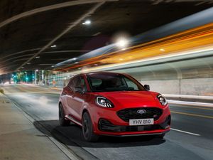 Supporting image for story: New Ford Puma debuts with fresh look and interior upgrades