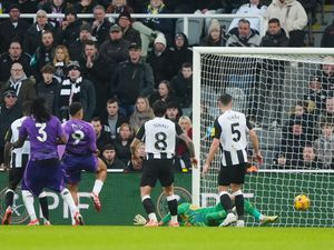 Supporting image for story: Fulham’s Rodrigo Muniz condemns Newcastle boss Eddie Howe to landmark defeat