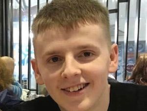 Supporting image for story: Officers tell inquest they gave up chase moments before fatal crash that killed two Walsall men 