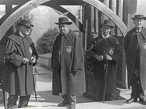 Supporting image for story: Pictures from the past - April 17