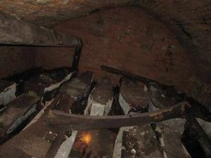 Supporting image for story: Experts uncover secret vault