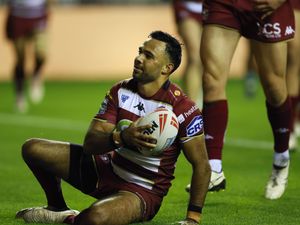Supporting image for story: Bevan French first-half tries edge Wigan past Leigh into Grand Final