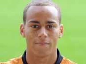 Supporting image for story: Wolves eye Faye as Bennett moves