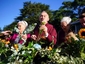 Supporting image for story: Ed Davey calls for open welcome to US cancer experts after Trump halts research