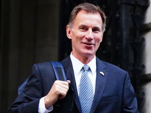 Supporting image for story: Household energy bill cap frozen for further three months, Hunt announces