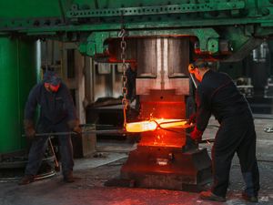 Supporting image for story: Is a four-day week really an option?