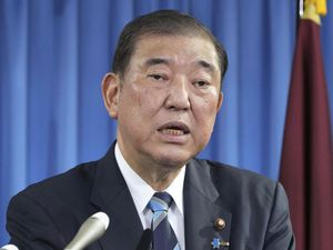 Supporting image for story: Japan’s likely next leader says he will call election for October 27