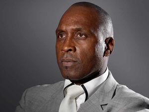 Supporting image for story: Nigel Benn: Pacquiao early or Mayweather late