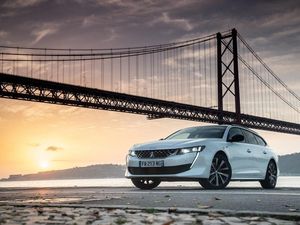 Supporting image for story: First Drive: The Peugeot 508 SW isn’t the most practical, but is well worth a look