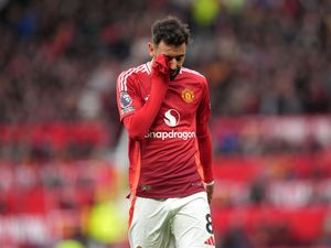 Supporting image for story: Bruno Fernandes sees red as Spurs pile pressure on Man Utd manager Erik ten Hag