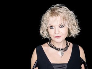 Supporting image for story: Wolverhampton blues rocker Rebecca Downes talks ahead of Midlands shows