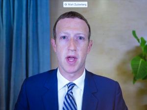 Supporting image for story: Twitter and Facebook chiefs defend safeguards over election disinformation