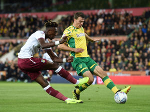 Supporting image for story: Norwich 2 Aston Villa 1 - Report and pictures