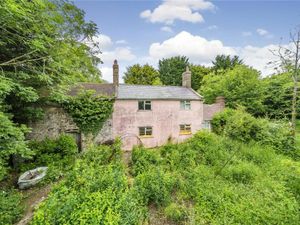 Supporting image for story: Cottage in picturesque spot for sale for first time in 50 years - but so much work is needed