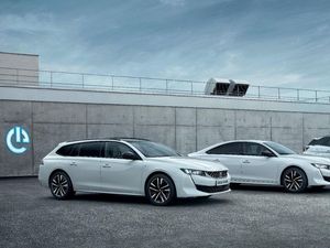 Supporting image for story: Peugeot announces 221bhp plug-in hybrid versions of the 508