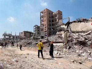 Supporting image for story: Israeli air strike kills four aid workers in Gaza ‘safe zone’ – UK-based group