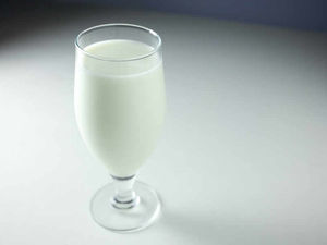 Supporting image for story: Union chief: Milk rise due to warm weather