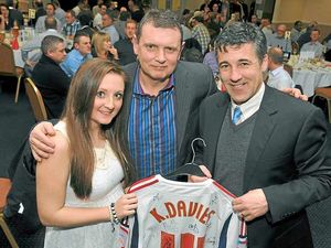 Supporting image for story: Wolves boss Dean Saunders supports event for Liam