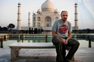 Karl at the Taj Mahal: Image, Sky 1