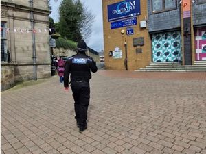 Supporting image for story: Police 'warn off' suspected shoplifter in Oswestry after serial thief is jailed