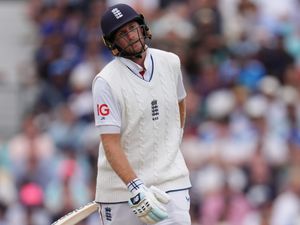 Supporting image for story: England forced into final-day decider despite Joe Root and Harry Brook tons