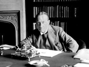 Supporting image for story: Ex-PM Stanley Baldwin to be honoured with statue in home town of Bewdley