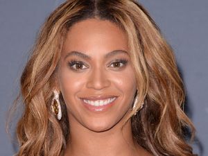 Supporting image for story: Beyonce’s mother hosts Facebook show interviewing celebrities