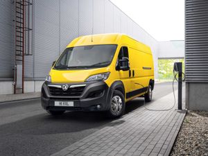 Supporting image for story: Citroen and Vauxhall’s largest electric vans gain longer range and quicker charging