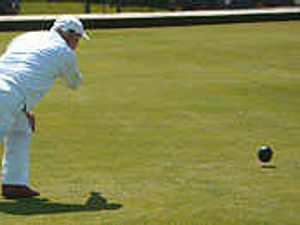 Supporting image for story: Castle crank up pressure on rivals