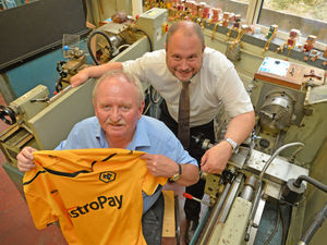 Supporting image for story: Teacher described as "wizard with a chisel" leaves Walsall school after 43 years 