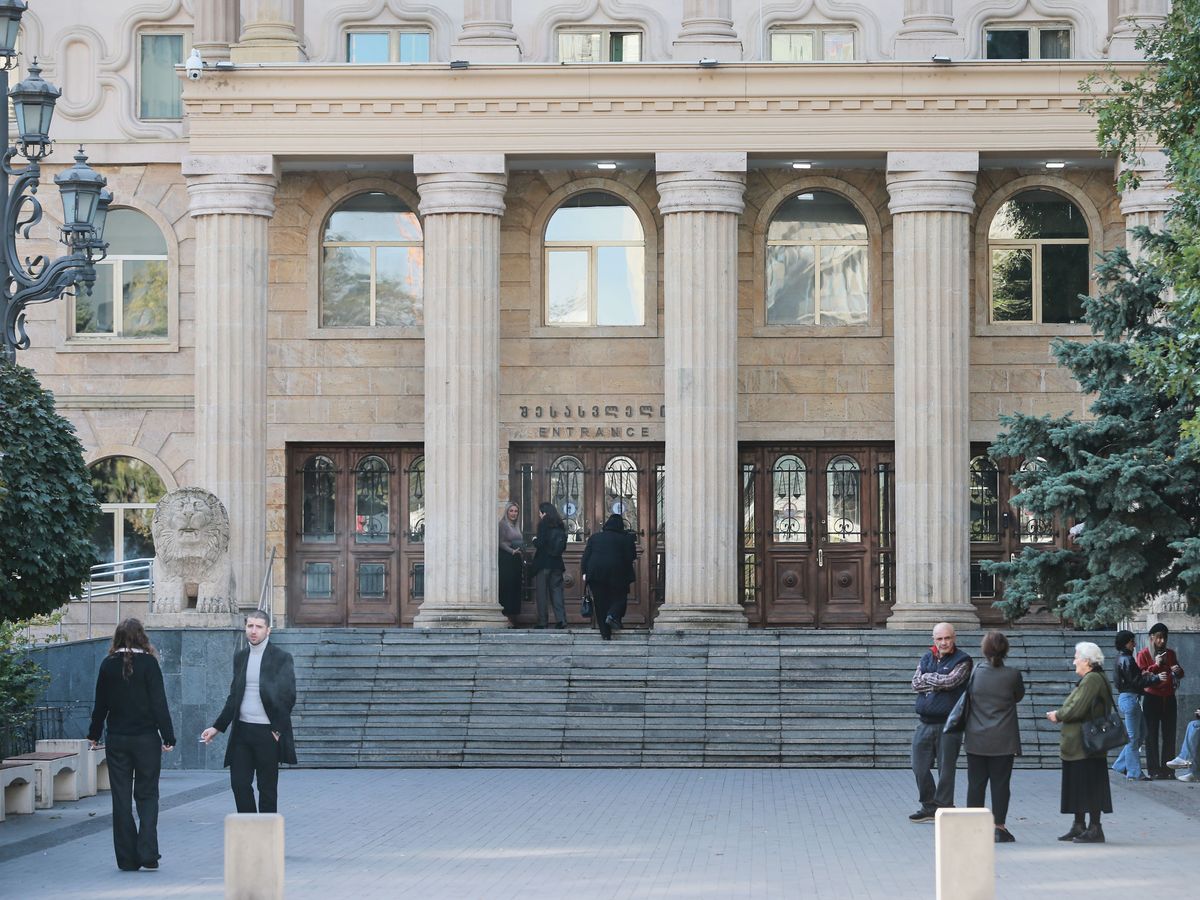 Pregnant teenager accused of drug smuggling in Georgia moved to special unit