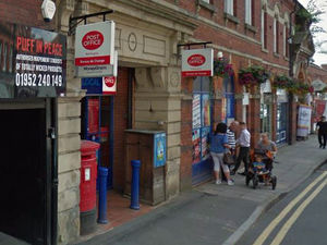 Supporting image for story: Staffing problems at Wellington Post Office mean closure continues