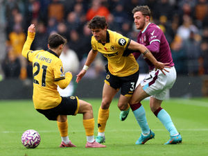 Supporting image for story: Wolves 2 Burnley 3 - Report
