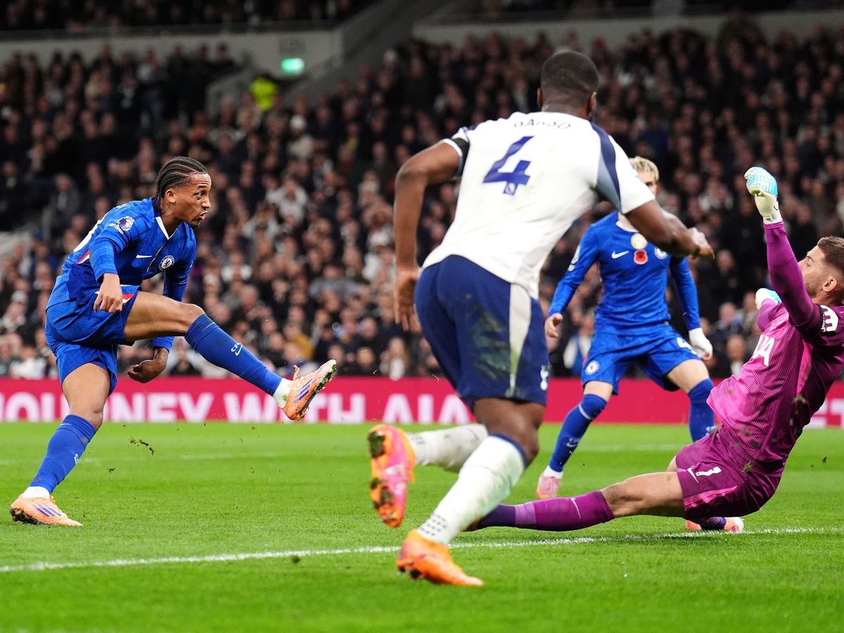 Chelsea continue strangehold over Tottenham with another victory