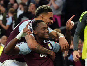 Supporting image for story: Aston Villa's Jhon Duran hailed as 'completely different player' after stunning winner