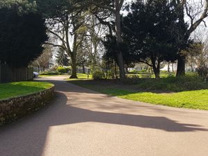 Supporting image for story: West Park desolate due to coronavirus and Government restrictions