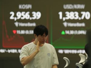 Supporting image for story: Global shares decline as tensions simmer in the Middle East