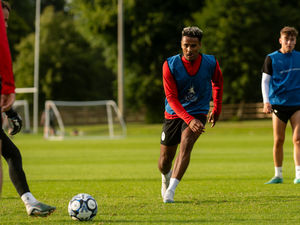 Supporting image for story: New boy Dior Angus backed to fire Telford to promotion