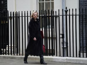 Supporting image for story: UK not ruling out support for sanctioning Putin if Russia invades Ukraine