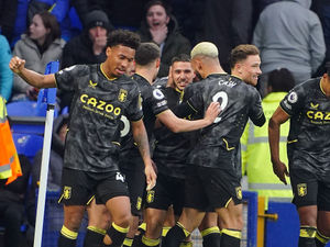 Supporting image for story: Unai Emery wants Aston Villa players to follow Emi Buendia's example