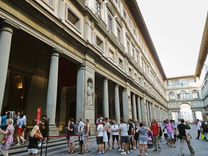 Supporting image for story: Florence cracks down on overtourism as it hosts G7 ministers in Renaissance city