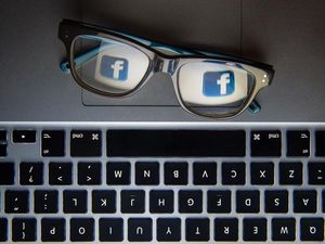 Supporting image for story: Facebook to stop showing warning icons next to suspected fake news