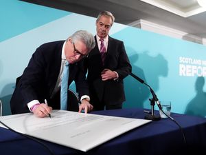 Supporting image for story: I have nothing to hide but don’t know if I want to release tax return – Offord