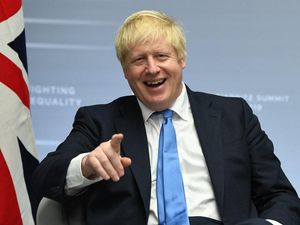 Supporting image for story: Talks between PM and Tory Brexit rebels off