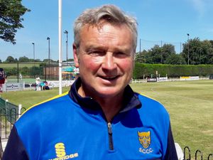 Supporting image for story: T20 experience will benefit youngsters says Bryan Jones