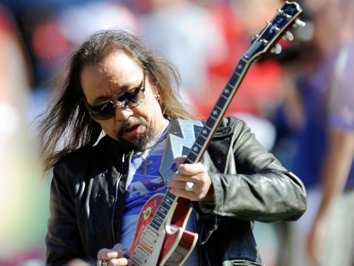 Kiss original lead guitarist and founding member Ace Frehley dies at 74 Kiss original lead guitarist and founding member Ace Frehley dies at 74