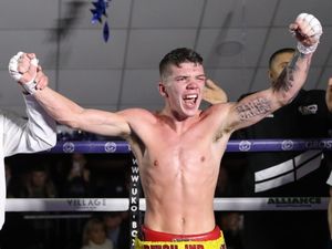 Supporting image for story: James Beech Jnr edges title in a 10-round thriller