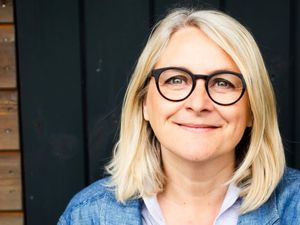 Supporting image for story: TV star ready to explore complex relationship with mother